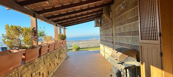 5 rooms Villa in Pozzuoli, Italy No. 144182 11
