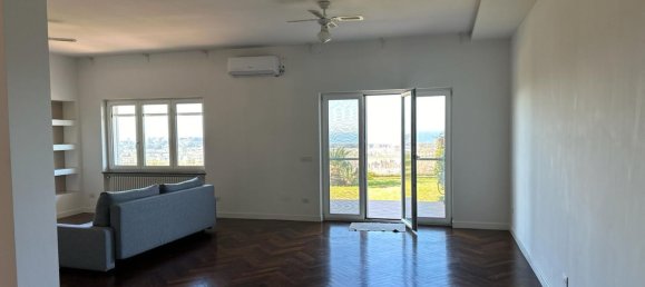 5 rooms Villa in Pozzuoli, Italy No. 144182 30