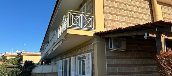 5 rooms Villa in Pozzuoli, Italy No. 144182 2