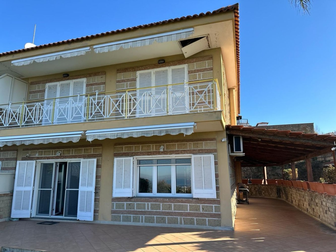 5 rooms Villa in Pozzuoli, Italy No. 144182