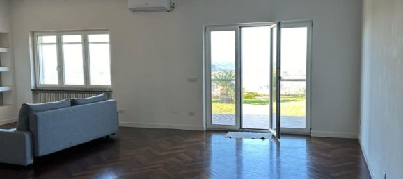 5 rooms Villa in Pozzuoli, Italy No. 144182 31