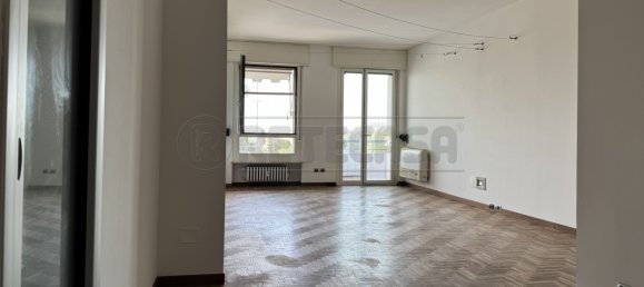 2 غرف نوم شقة في Crema, Italy رقم 372620 2