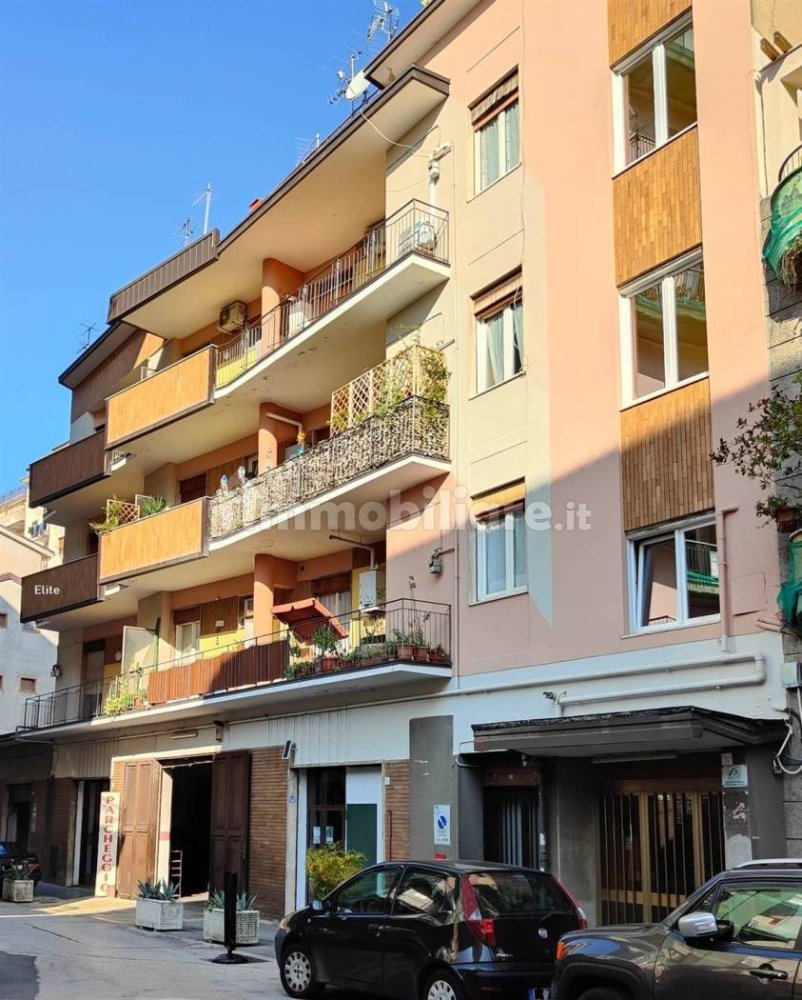 3 bedrooms Apartment in Avellino, Italy No. 86517