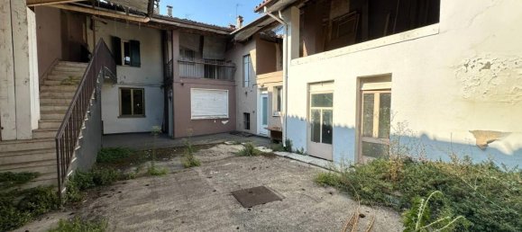 5 rooms Apartment in Pralboino, Italy No. 69146 23