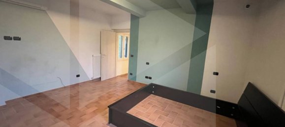 Imóvel comercial de 3 divisões em Fiorano Modenese, Italy N.º 28665 4