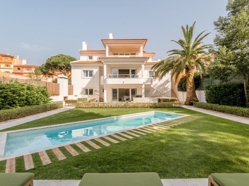 5 bedrooms Villa in Cascais, Portugal No. 319736