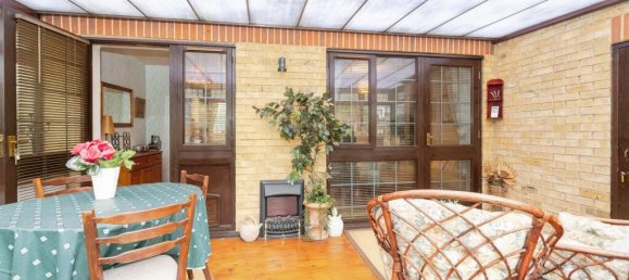 2 bedrooms House in Watford, United Kingdom No. 6067 5