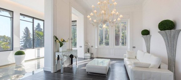 5 Schlafzimmer Villa in Stresa, Italy, Nr. 132561 2