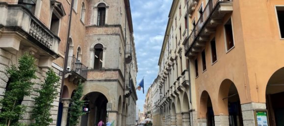 Bureau à Vicenza, Italy 80m² No. 135433 3