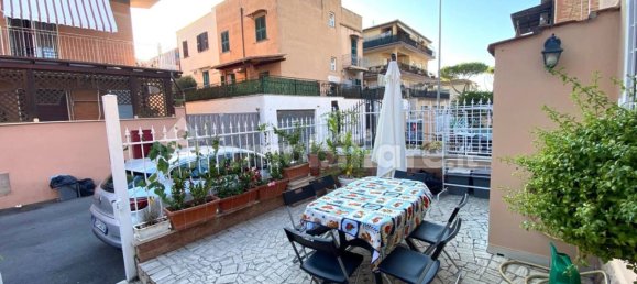 1 bedroom Apartment in Rome, Italy No. 273202 5
