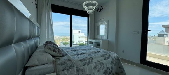 5 bedrooms Villa in San Miguel de Salinas, Spain No. 184729 13