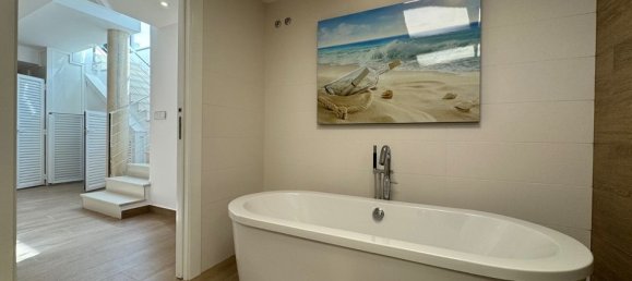 5 bedrooms Villa in San Miguel de Salinas, Spain No. 184729 27