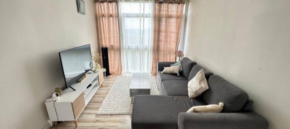 3 bedrooms Apartment in Evry, France No. 149389 2