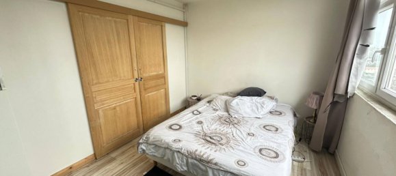 3 bedrooms Apartment in Evry, France No. 149389 4