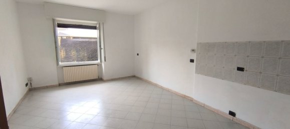3 rooms House in Erba, Italy No. 2348 3