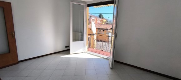 3 rooms House in Erba, Italy No. 2348 10