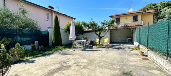 8 bedrooms House in Lucca, Italy No. 326501 29