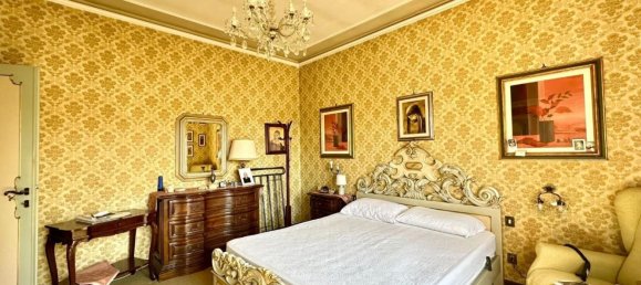 8 bedrooms House in Lucca, Italy No. 326501 16