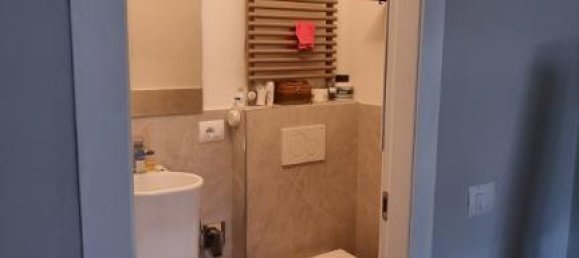 3 rooms Apartment in Florence, Italy No. 32987 8