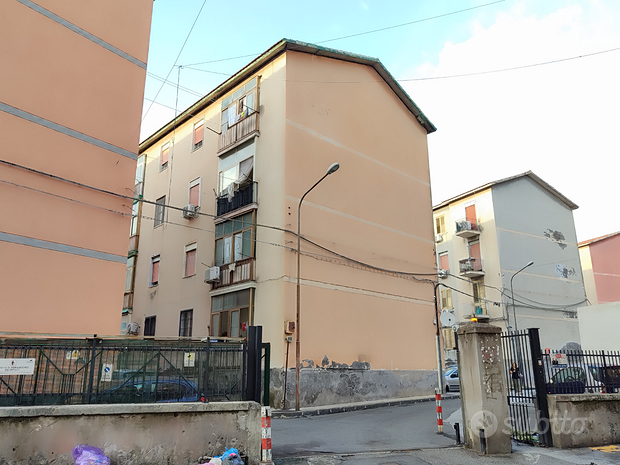 3 rooms Apartment in Catania, Italy No. 226856