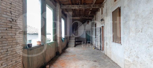 3 rooms House in Trezzo sull'Adda, Italy No. 32708 32