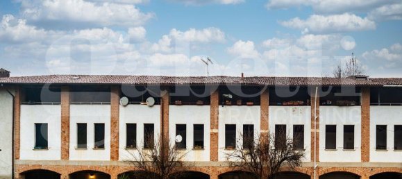 3 rooms House in Trezzo sull'Adda, Italy No. 32708 2