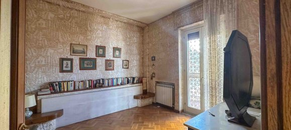 5 rooms Apartment in Naples, Italy No. 196422 9