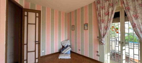 5 rooms Apartment in Naples, Italy No. 196422 15