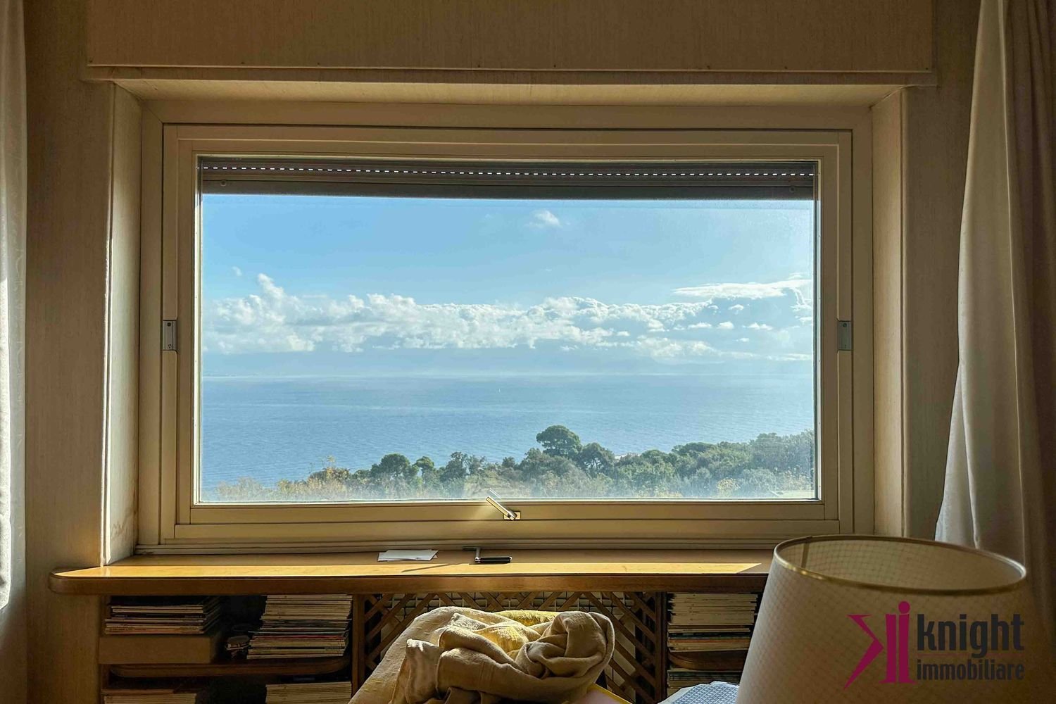 5 rooms Apartment in Naples, Italy No. 196422