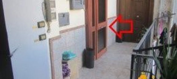 3 rooms Apartment in Naples, Italy No. 92623 6