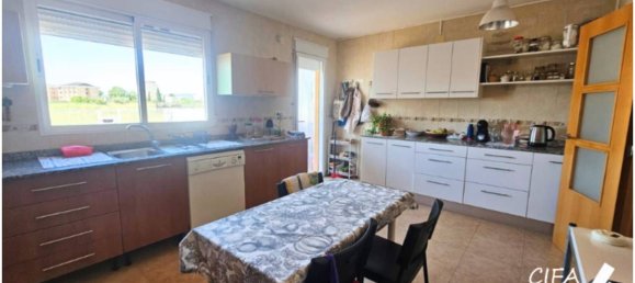 Adosado de 4 dormitorios en Castellón, Spain No. 163734 11