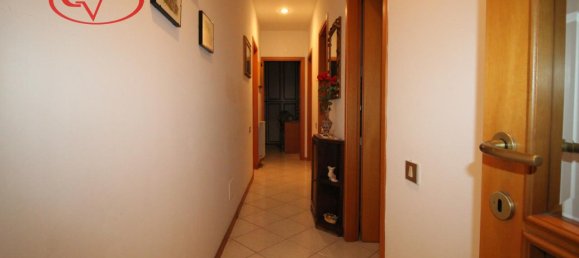 4غرفة شقة في San Giovanni Valdarno, Italy رقم 234249 6