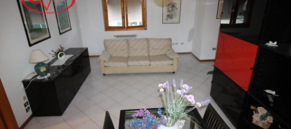 4غرفة شقة في San Giovanni Valdarno, Italy رقم 234249 3