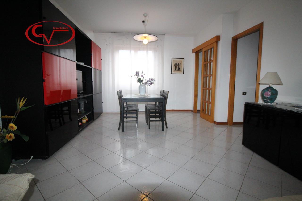 4غرفة شقة في San Giovanni Valdarno, Italy رقم 234249