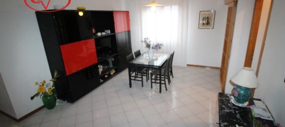 4غرفة شقة في San Giovanni Valdarno, Italy رقم 234249 4