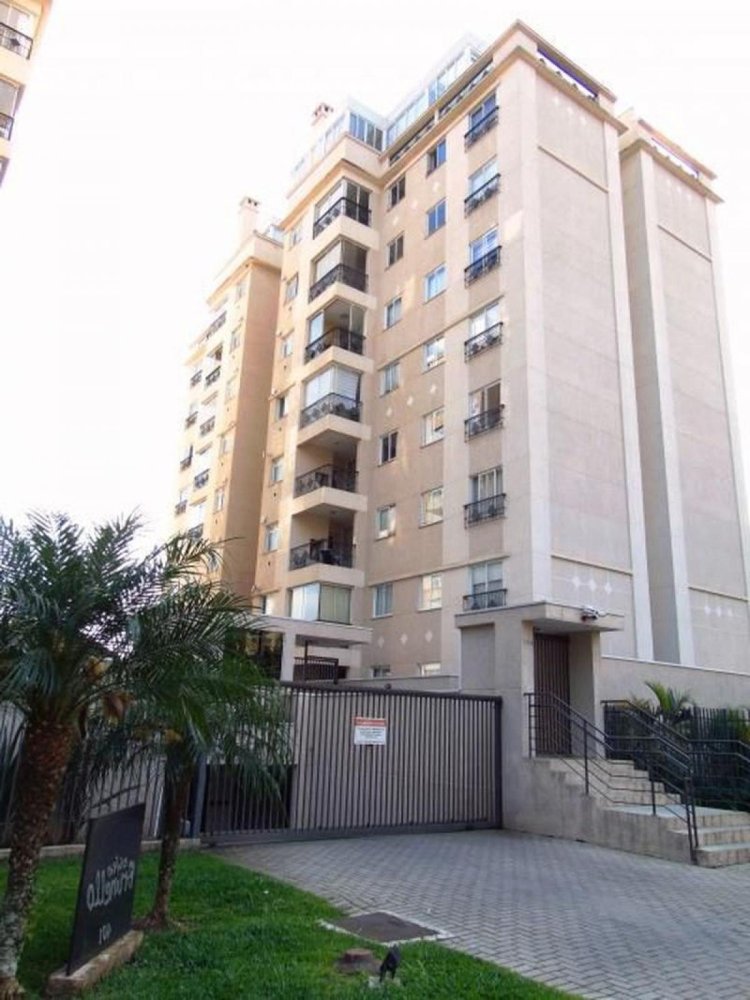 4 bedrooms House in Curitiba, Brazil No. 442514