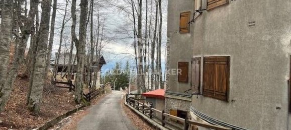 3 rooms Apartment in Rieti, Italy No. 200699 2