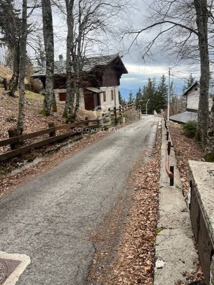 3 rooms Apartment in Rieti, Italy No. 200699