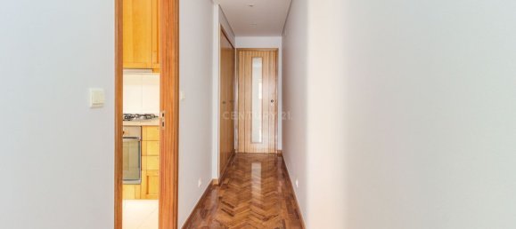 1030m² Building in Lisbon, Portugal No. 122213 32