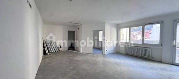 Apartamento de 3 dormitorios en Mezzolombardo, Italy No. 124163 2
