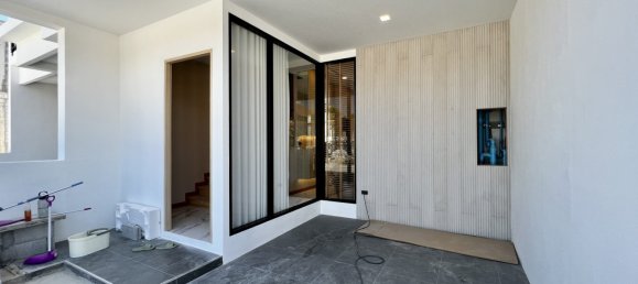 4 bedrooms House in Pattaya, Thailand No. 26559 19