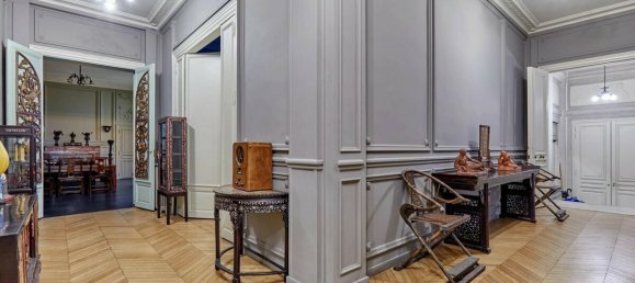 3 bedrooms Villa in Paris, France No. 179239 11