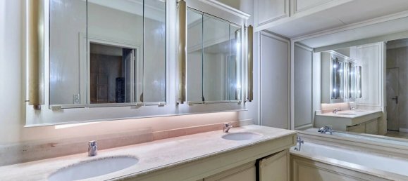 3 bedrooms Villa in Paris, France No. 179239 10