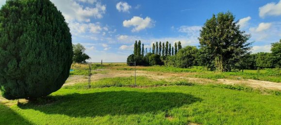 Grundstück in La Fere, France 2583m², Nr. 95295 2