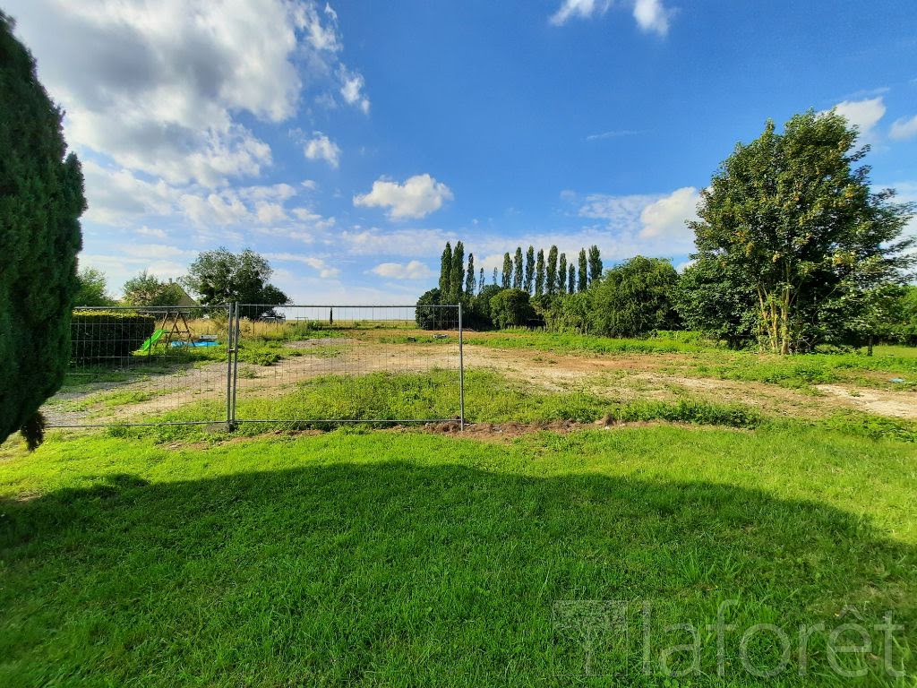 Grundstück in La Fere, France 2583m², Nr. 95295