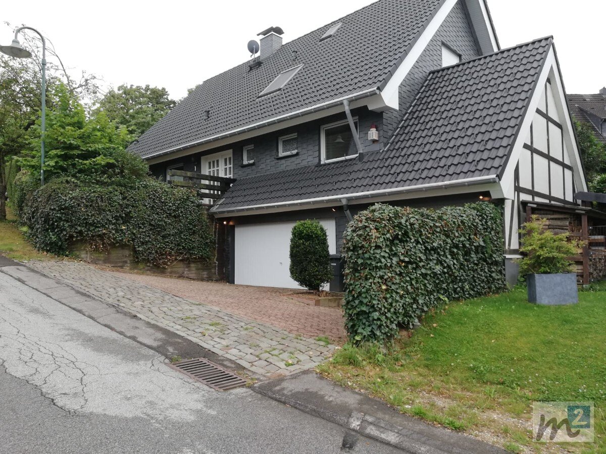 7 rooms House in Wermelskirchen, Germany No. 6490
