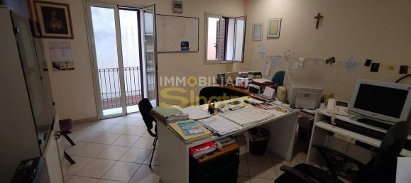 6 rooms House in Paternò, Italy No. 109373 13