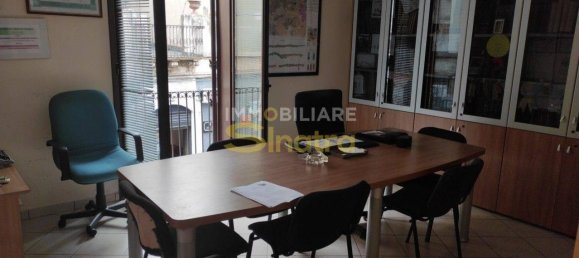 6 rooms House in Paternò, Italy No. 109373 16