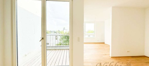 2 Schlafzimmer Penthouse in München, Germany, Nr. 319353 4