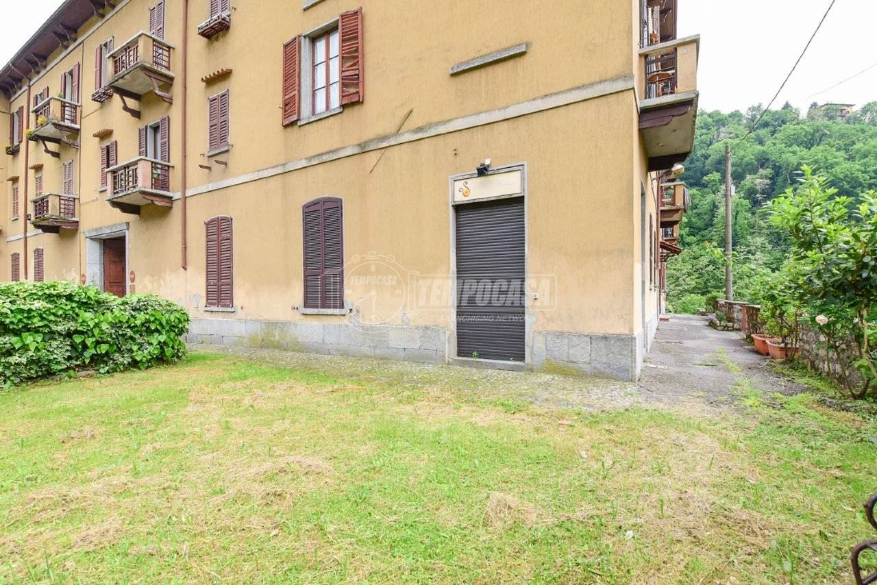 2 bedrooms Apartment in Caslino d'Erba, Italy No. 335969